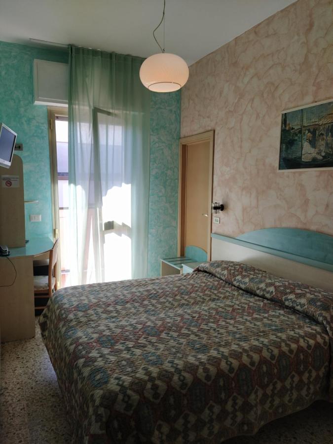 Hotel Prestigio チェゼナーティコ エクステリア 写真